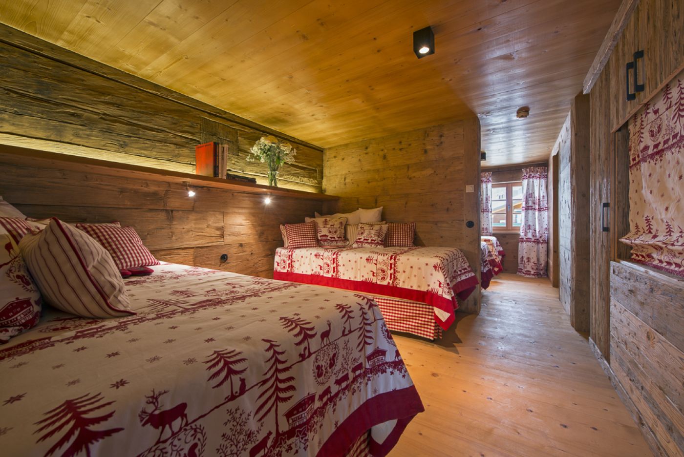 14chalet-1597-twinroom-2
