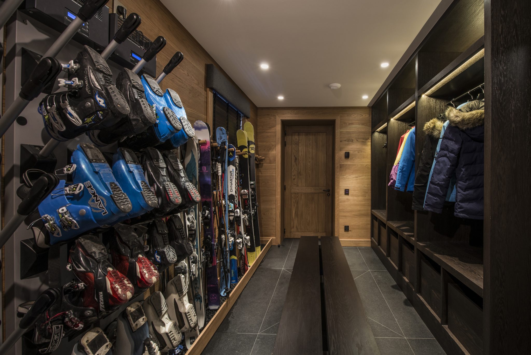 27-boot-room-and-ski-locker-2